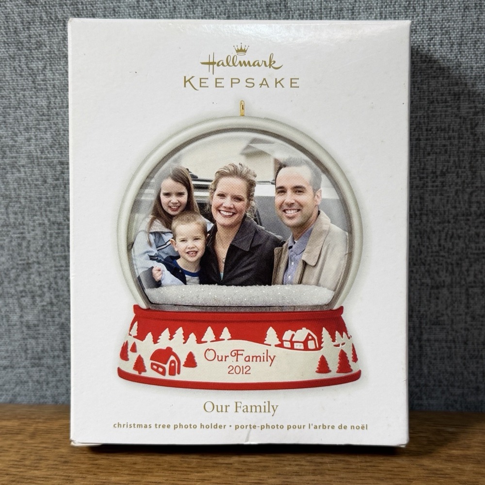 NEW Hallmark Keepsake Our Family 2012 Photo Frame Snow Globe Ornament